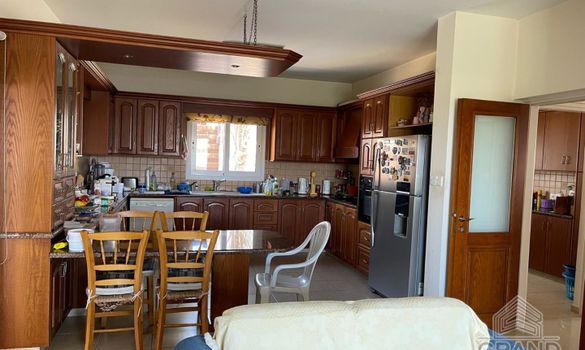 345 m2 - 06811 - photo-2