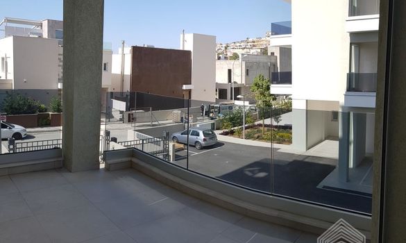 100 m2 - 06900 - photo-3