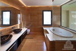 660 m2 - 1269 - photo-4