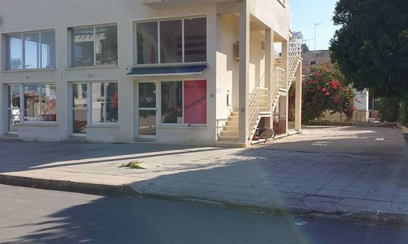 350 m2 - 2140 - photo-2