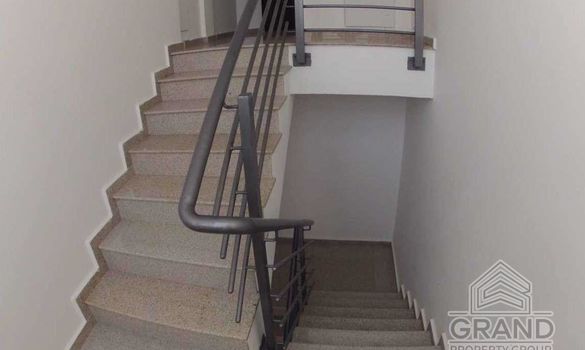 590 m2 - 2212 - photo-4