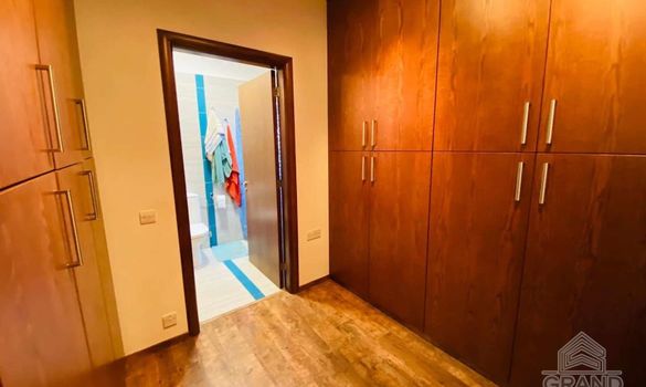 340 m2 - 3729 - photo-12