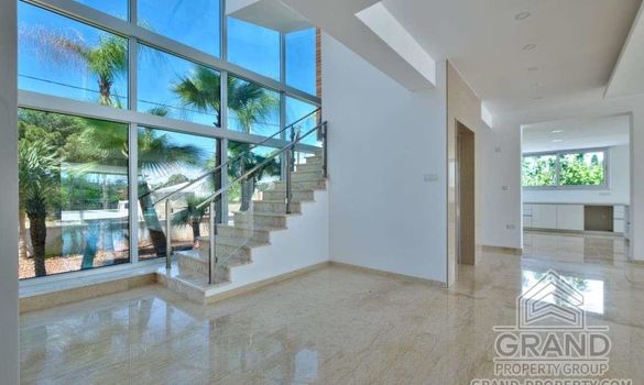 550 m2 - 3830 - photo-4