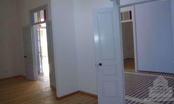 350 m2 - 4558 - photo-2