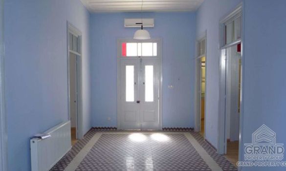 350 m2 - 4558 - photo-4