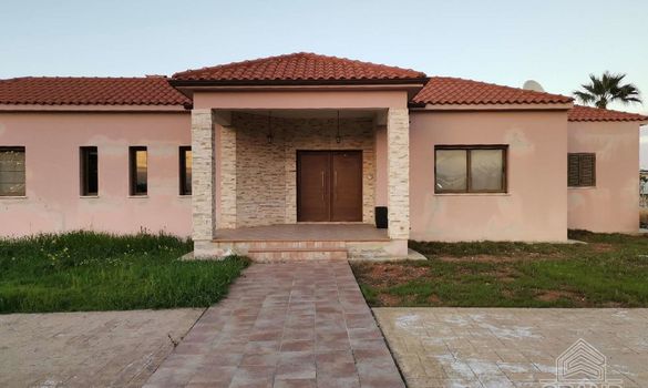 280 m2 - 4693 - photo-1