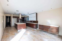 270 m2 - 4900 - photo-8