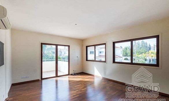 270 m2 - 4900 - photo-9
