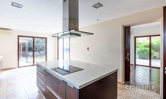 270 m2 - 4900 - photo-11