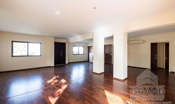 270 m2 - 4900 - photo-7