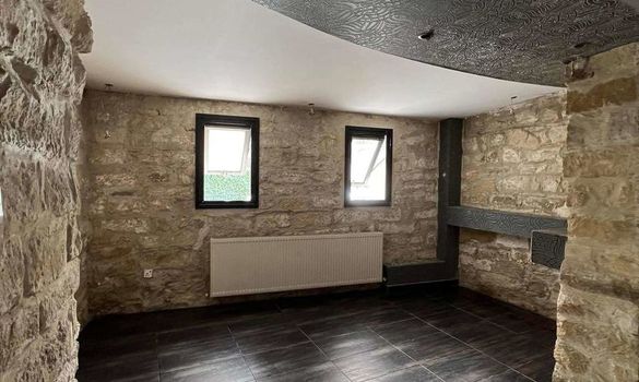 280 m2 - 5704 - photo-13