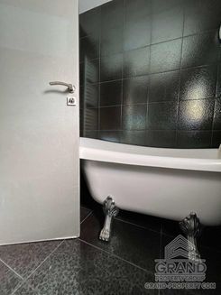 280 m2 - 5704 - photo-16