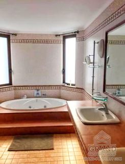 380 m2 - 6057 - photo-7