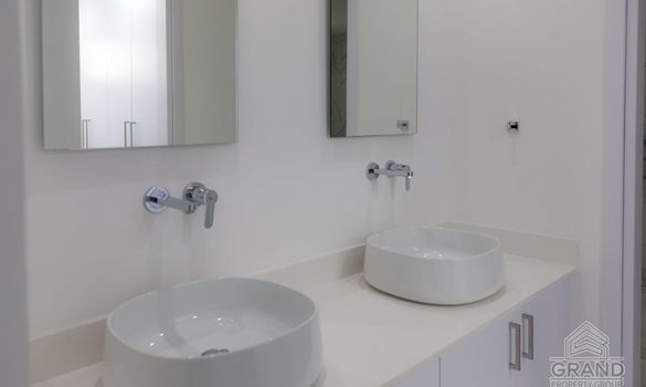 360 m2 - 6593 - photo-7