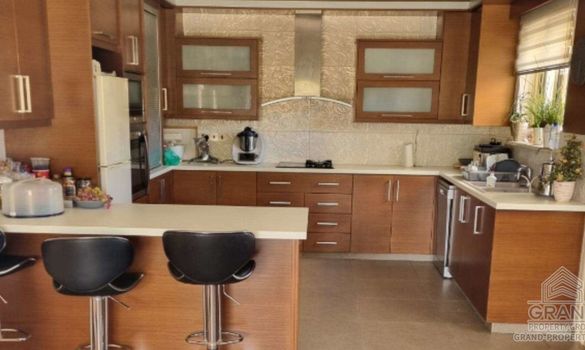 250 m2 - 7233 - photo-1