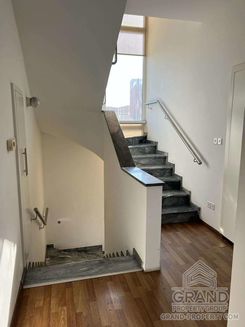 300 m2 - 7850 - photo-8