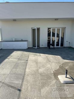 300 m2 - 7850 - photo-13