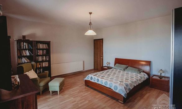 370 m2 - 7968 - photo-10