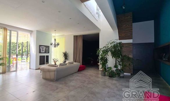 400 m2 - 7990 - photo-4