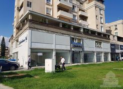 330 m2 - 8025 - photo-2