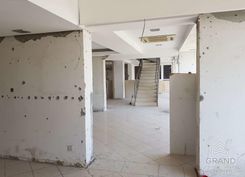 330 m2 - 8025 - photo-5