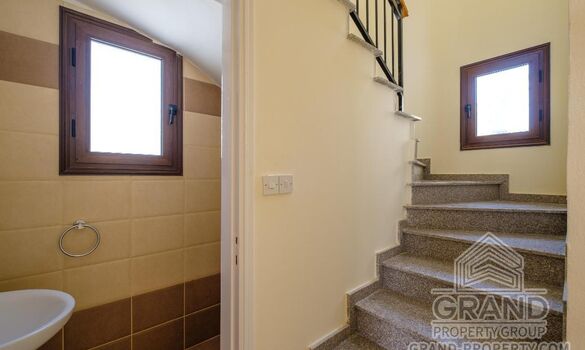 3 bedroom maisonette - G8931 - photo-32