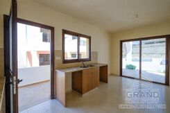 3 bedroom maisonette - G8931 - photo-48