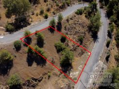 Plot - G7526 - photo-1