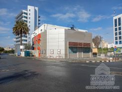 Mixed-use building - G7947 - photo-3
