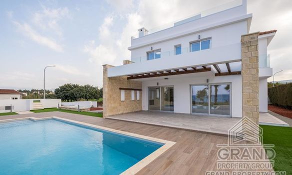 Seafront villa - G7620 - photo-21