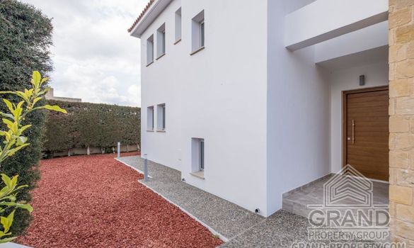 Seafront villa - G7620 - photo-23