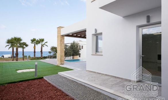 Seafront villa - G7620 - photo-24