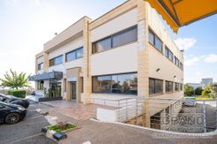 Commercial mixed-use development - G8599 - photo-10
