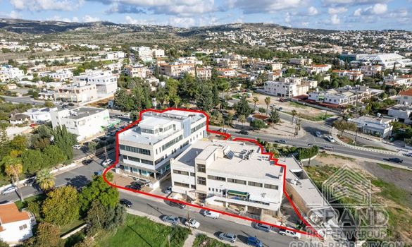 Commercial mixed-use development - G8599 - photo-4