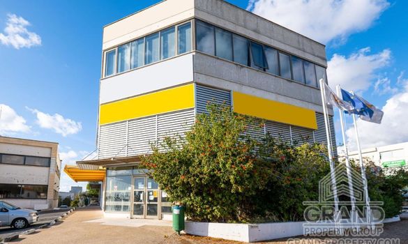 Commercial mixed-use development - G8599 - photo-5