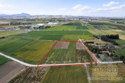 Field - G8218 - photo-1