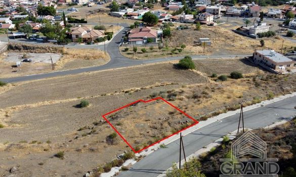 Plot - G7581 - photo-1