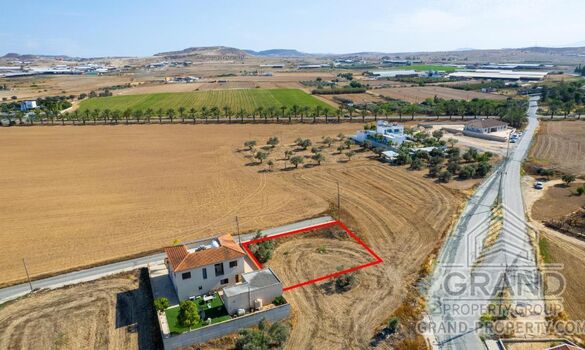 Plot - G9571 - photo-3