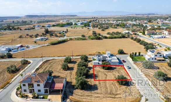 Plot - G9575 - photo-2